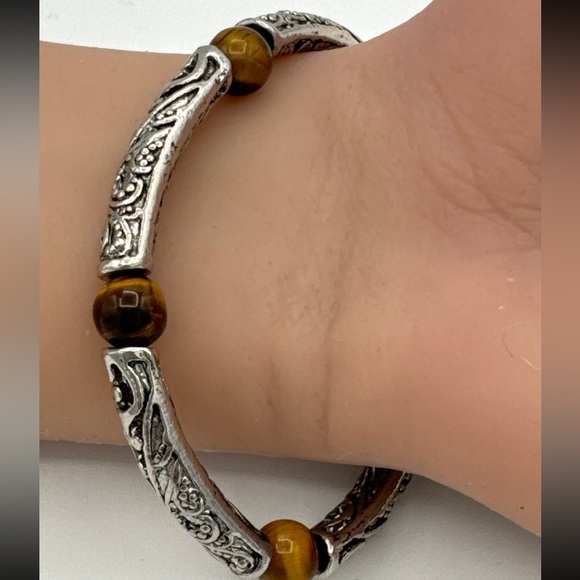 Beautiful Vintage Tigers Eye Bracelet - Picture 2 of 4